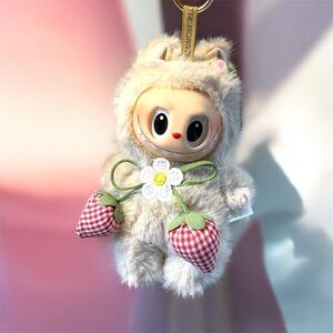 Custom Beige Daisy Fantasy Plushie Keychain
